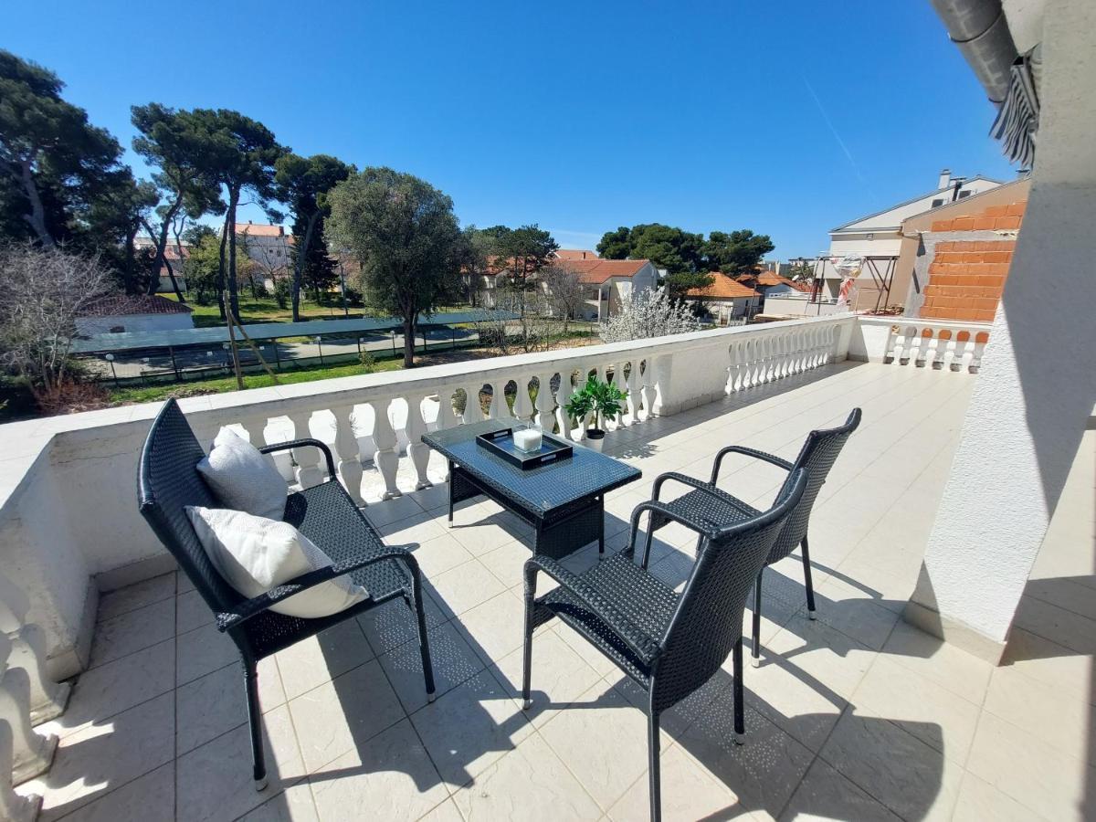 Casa Blanca, Biograd Na Moru Apartamento Exterior foto